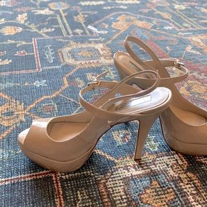 Nude heels 8M